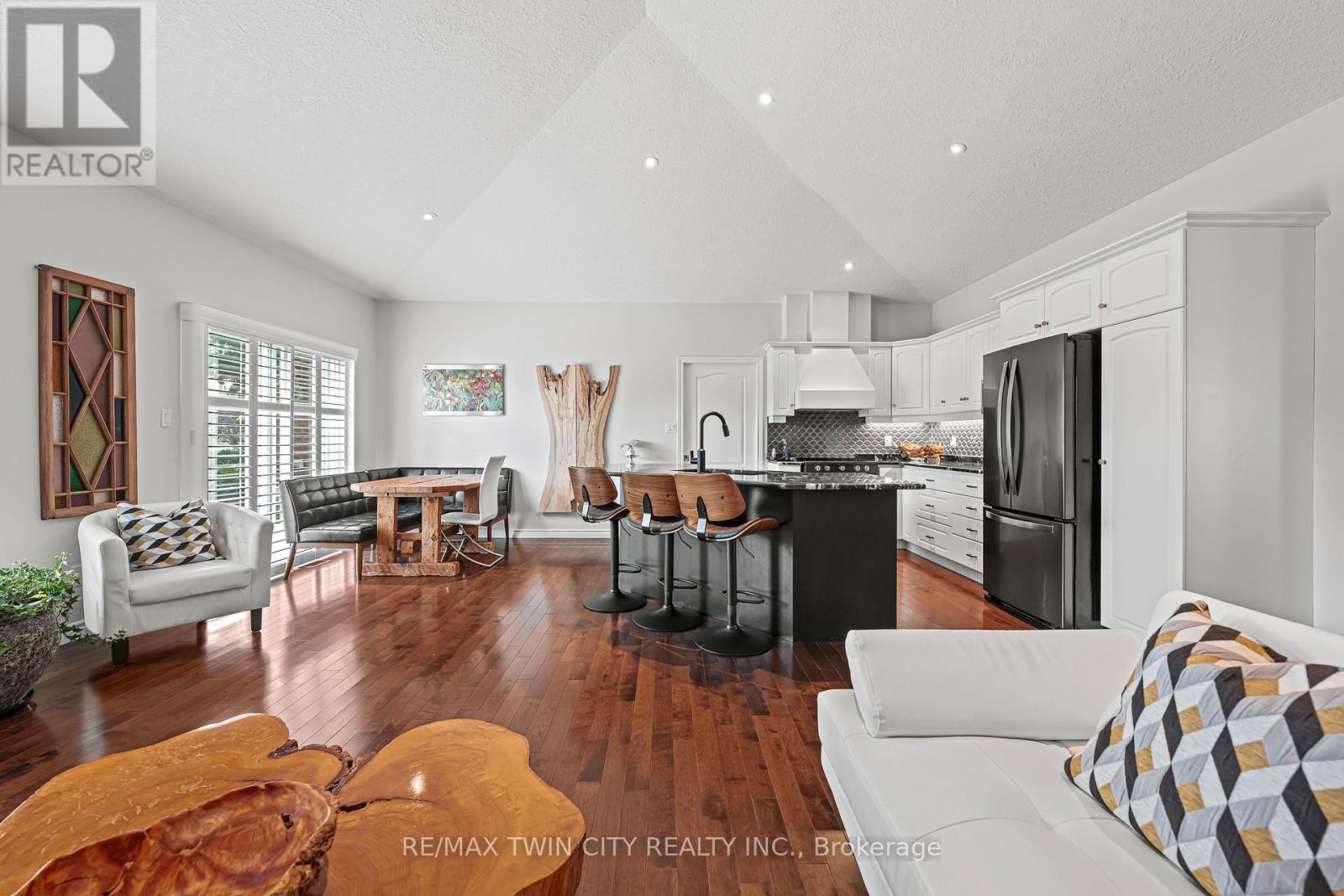 18 - 152 Devonshire Drive, Wilmot, Ontario  N3A 4J7 - Photo 6 - X12369181