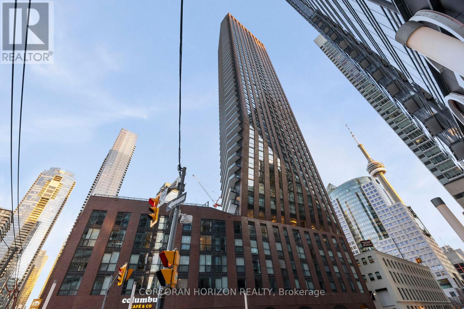 210 - 99 John Street, Toronto, Ontario  M5V 0S6 - Photo 2 - C12759534