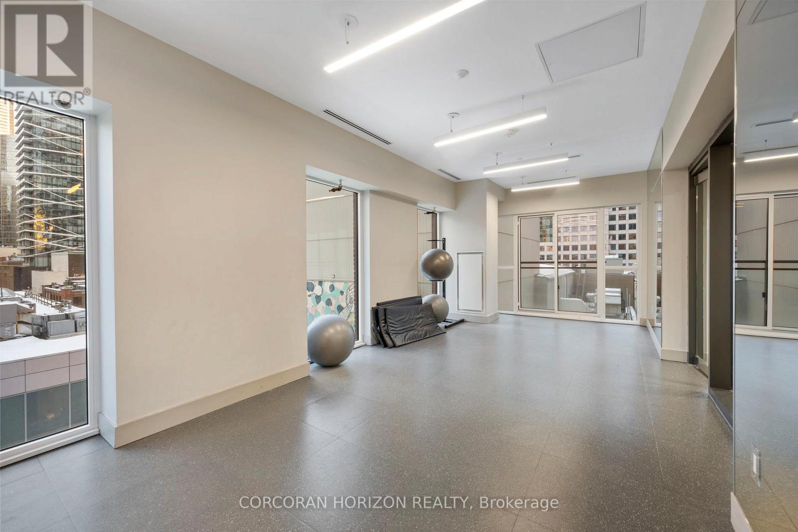 210 - 99 John Street, Toronto, Ontario  M5V 0S6 - Photo 32 - C12759534