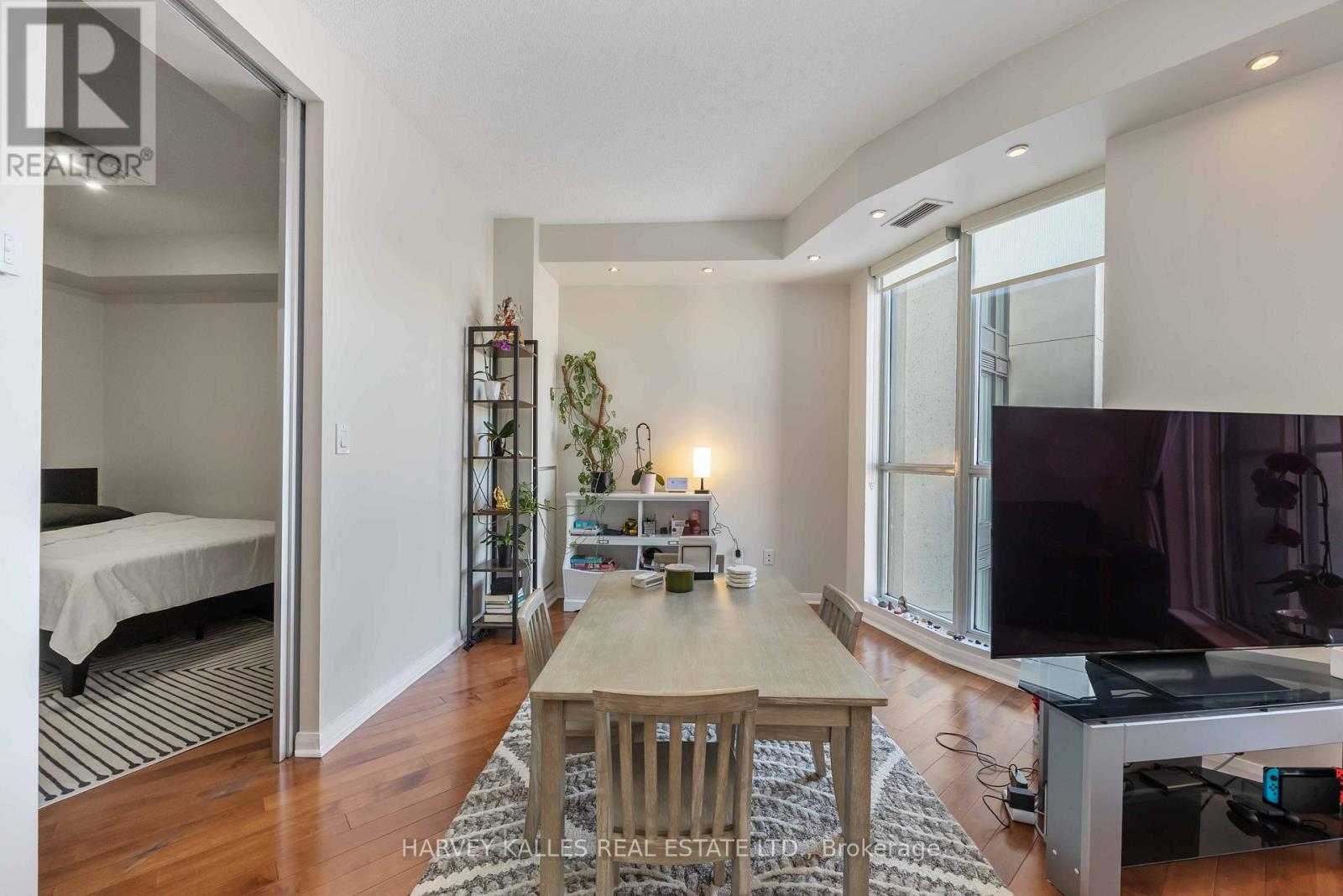 601 - 18 Beverley Street, Toronto, Ontario  M5T 3L2 - Photo 31 - C12759562