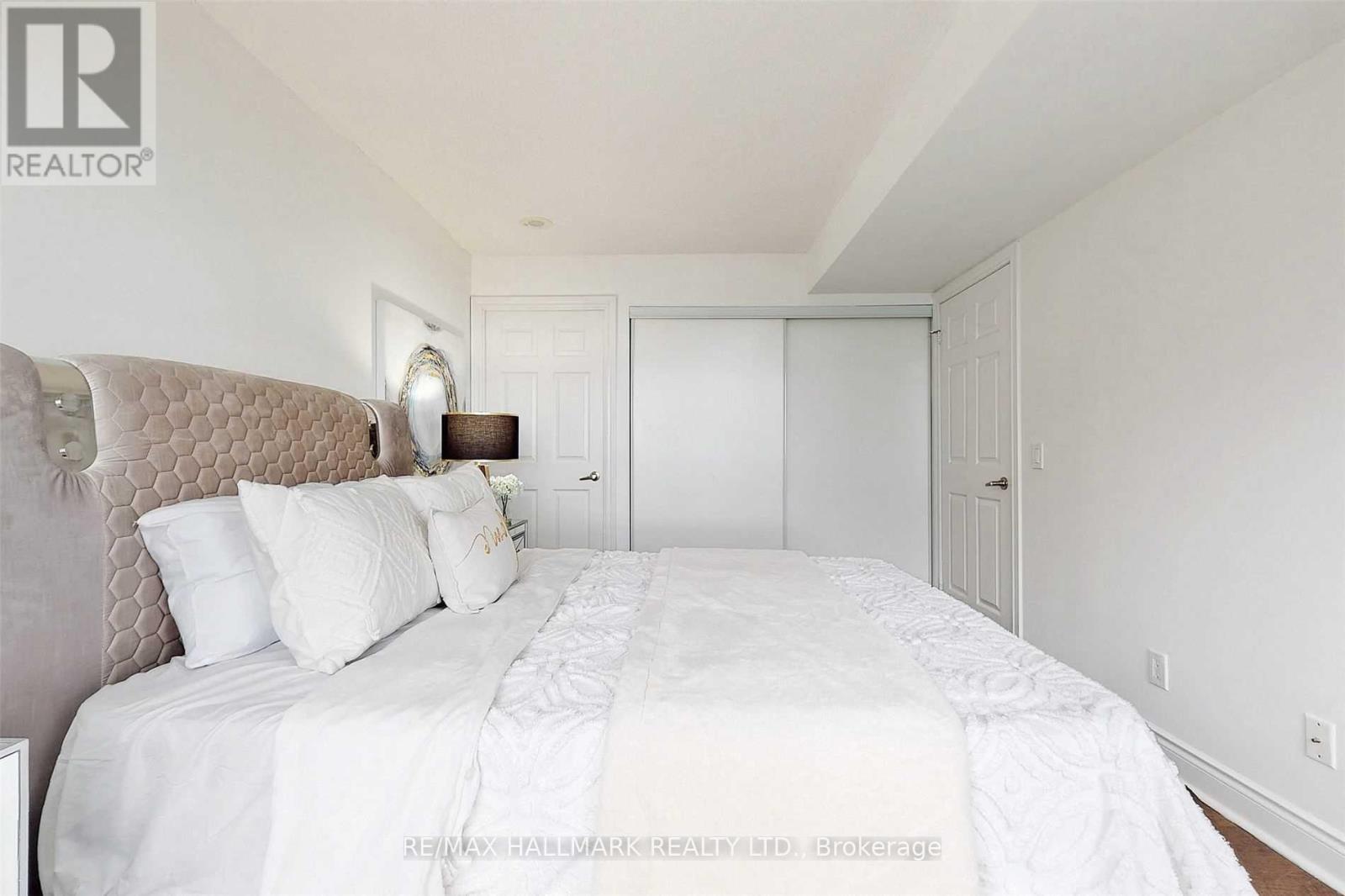 3608 - 736 Bay Street, Toronto, Ontario  M5G 2R3 - Photo 38 - C12759604