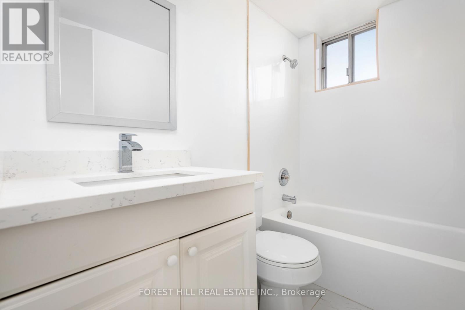 705 - 34 Walmer Road, Toronto, Ontario  M5R 2W6 - Photo 11 - C12759610