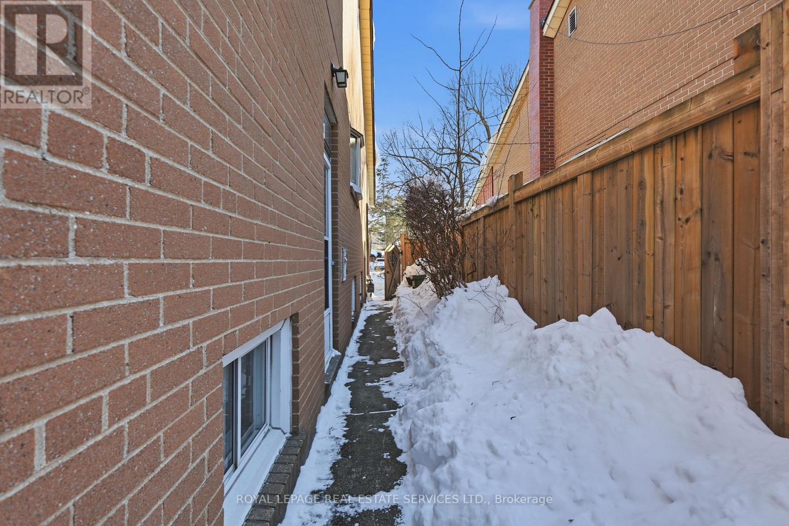 42 Pinemore Crescent, Toronto, Ontario  M3A 1W6 - Photo 40 - C12759616