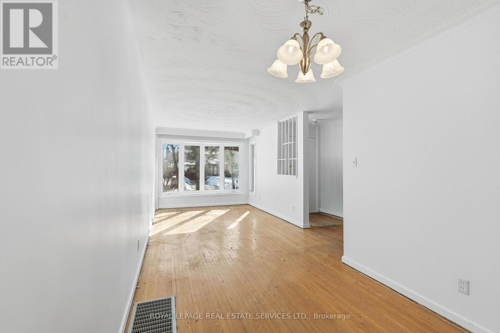 42 Pinemore Crescent, Toronto, Ontario  M3A 1W6 - Photo 8 - C12759616