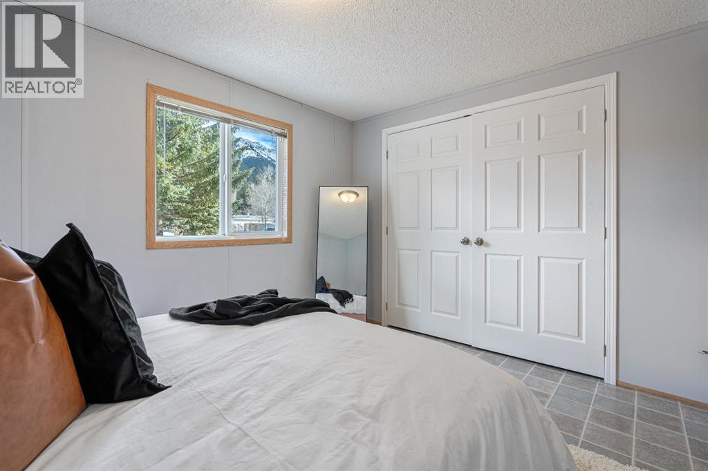 1605 129 Street, Blairmore, Alberta  T0K 0E0 - Photo 4 - A2283529