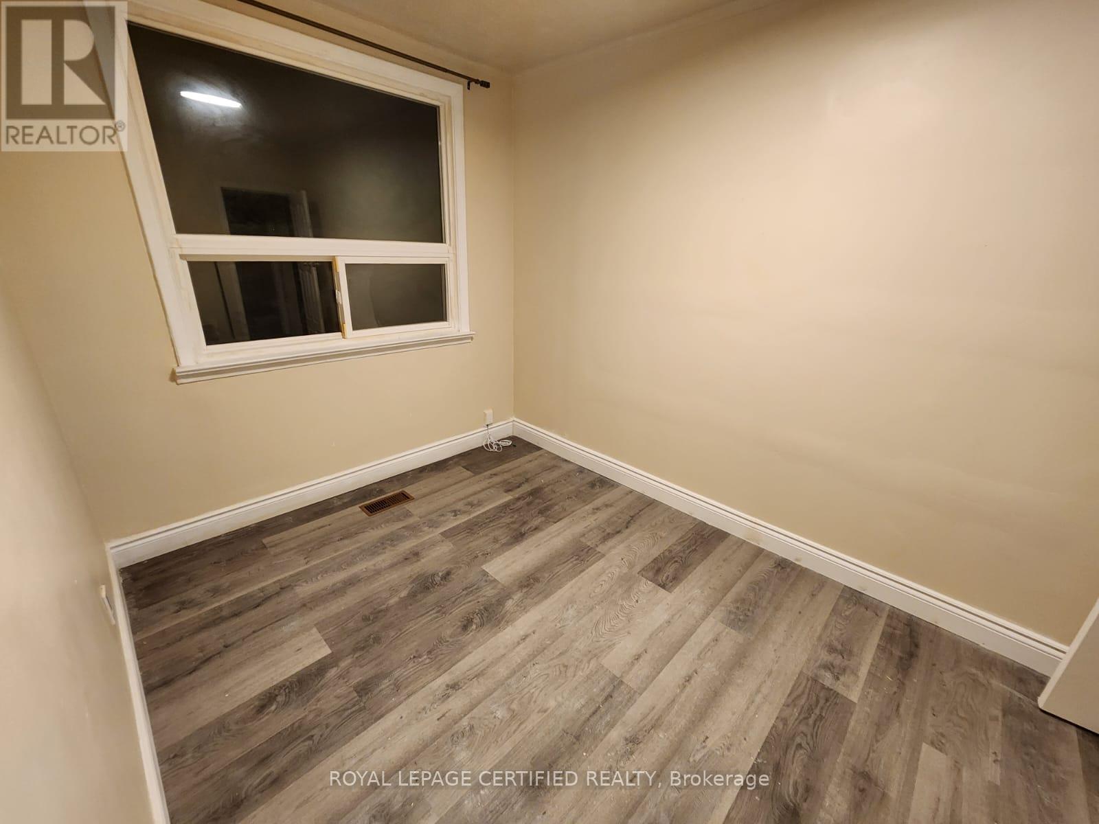 Upper - 45 Huntington Avenue, Toronto, Ontario  M1K 4K9 - Photo 10 - E12759536