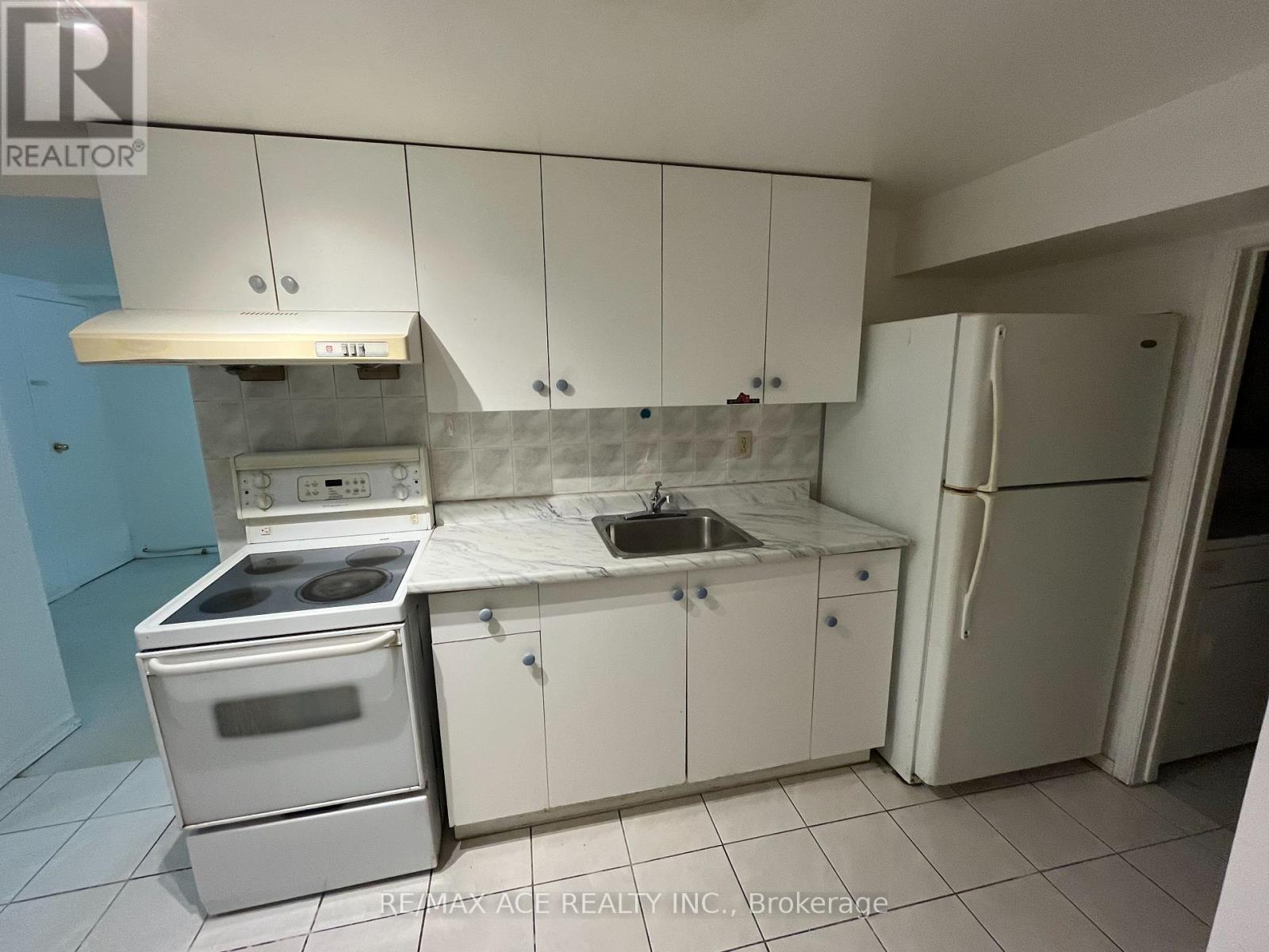 17 Huddleston Court, Toronto, Ontario  M1L 4L1 - Photo 14 - E12759612