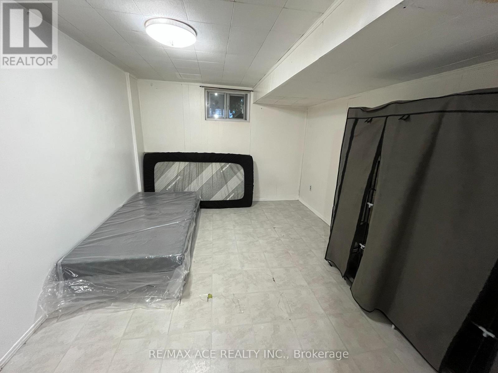 17 Huddleston Court, Toronto, Ontario  M1L 4L1 - Photo 16 - E12759612