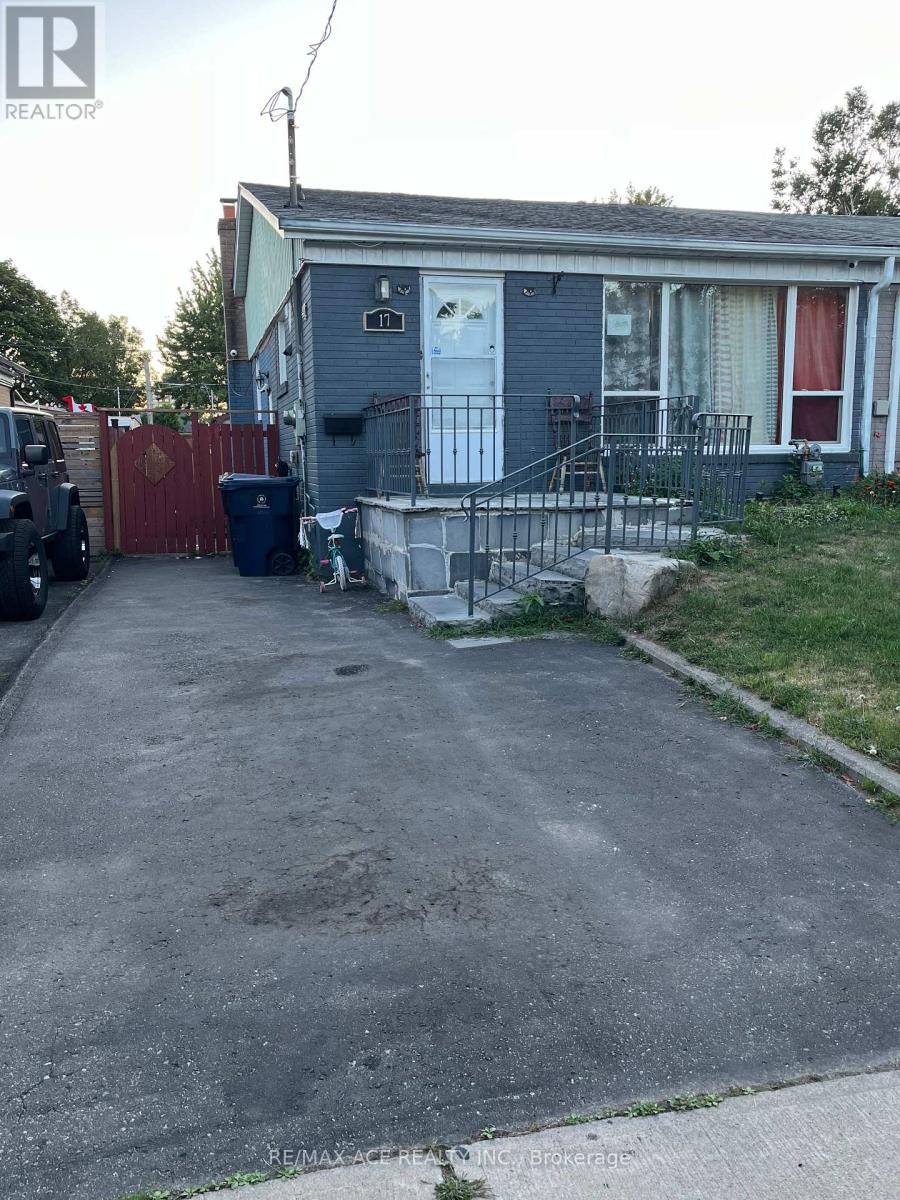 17 Huddleston Court, Toronto, Ontario  M1L 4L1 - Photo 3 - E12759612