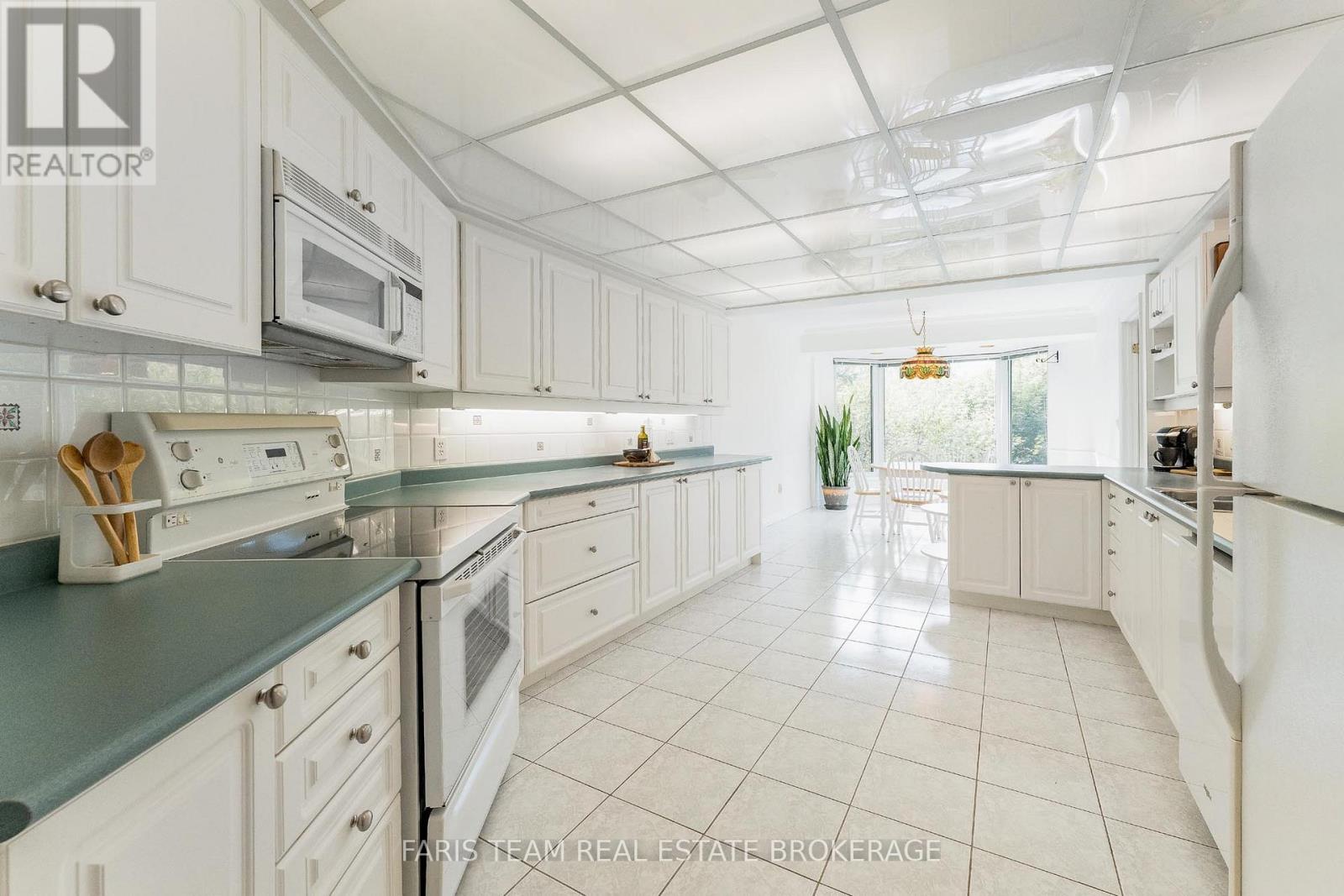 307 - 85 Wellington Street W, Aurora, Ontario  L4G 2P2 - Photo 12 - N12759530