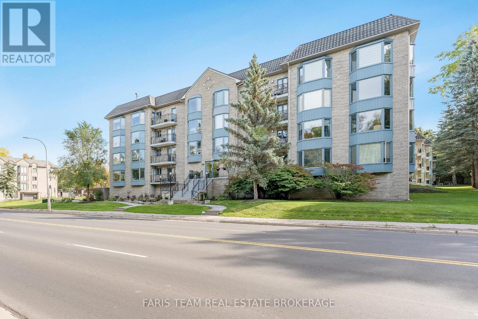 307 - 85 Wellington Street W, Aurora, Ontario  L4G 2P2 - Photo 3 - N12759530