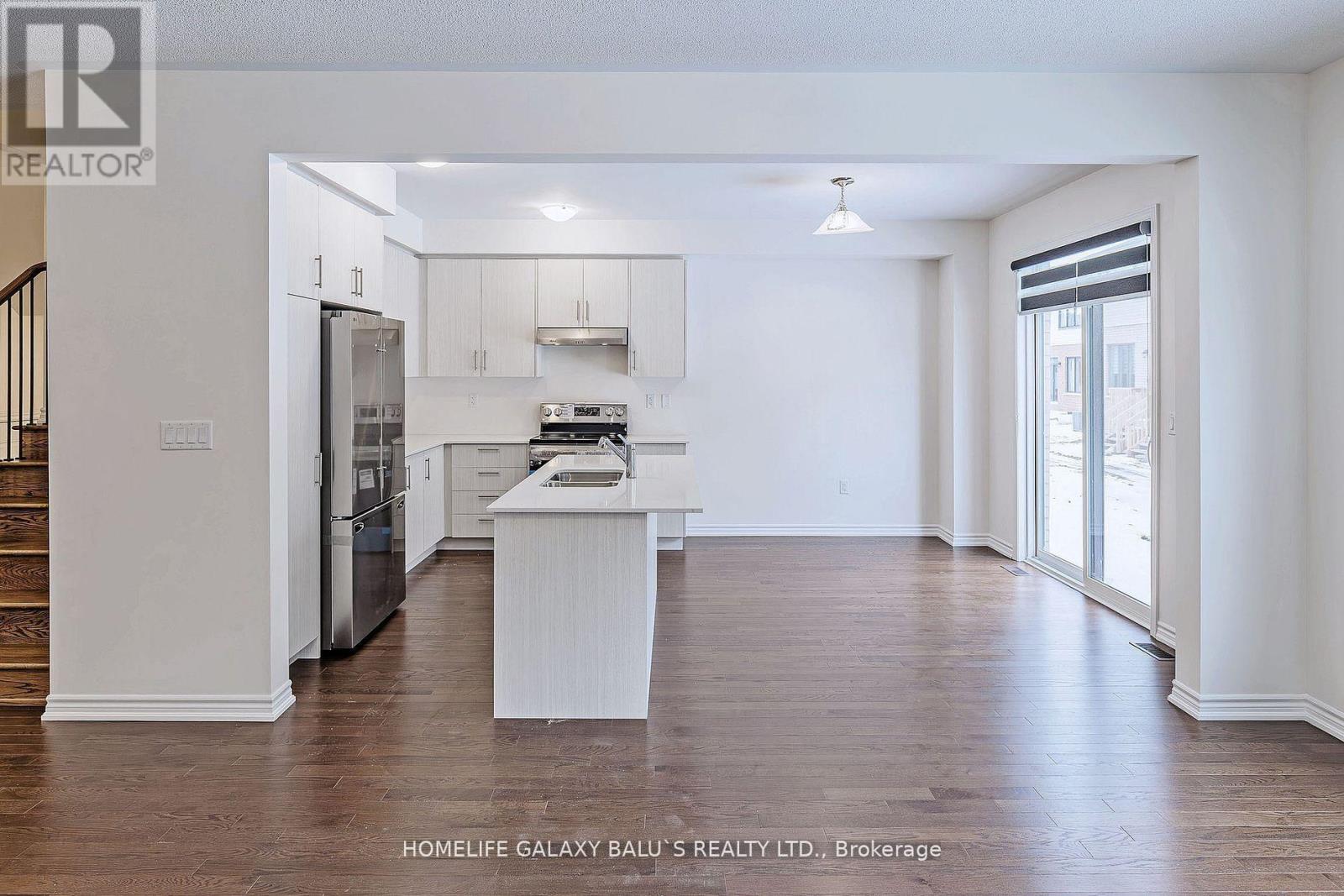 75 Gemini Drive, Barrie, Ontario  L9S 2Z5 - Photo 6 - S12759496