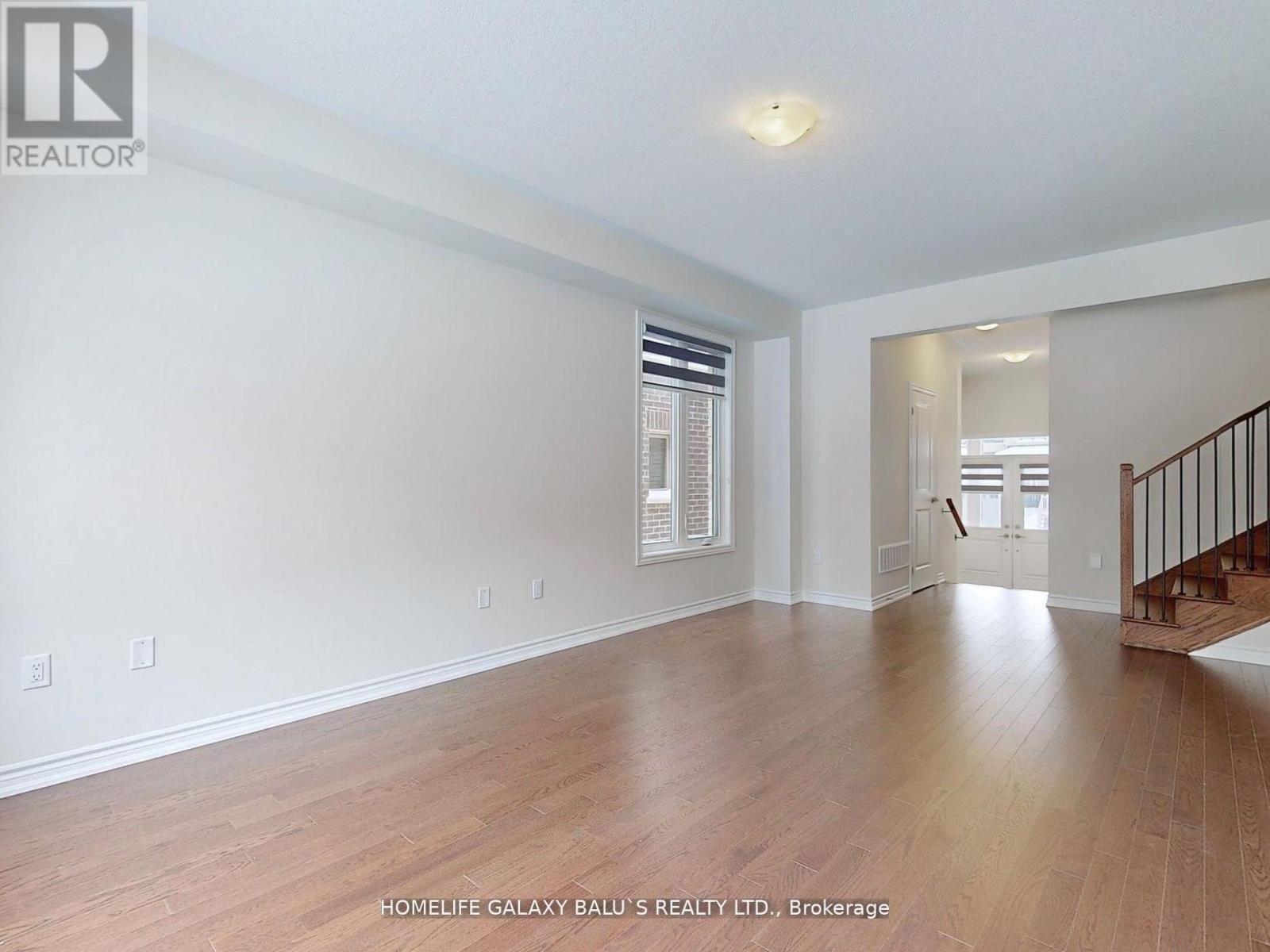 74 Gemini Drive, Barrie, Ontario  L9J 0P8 - Photo 4 - S12759602