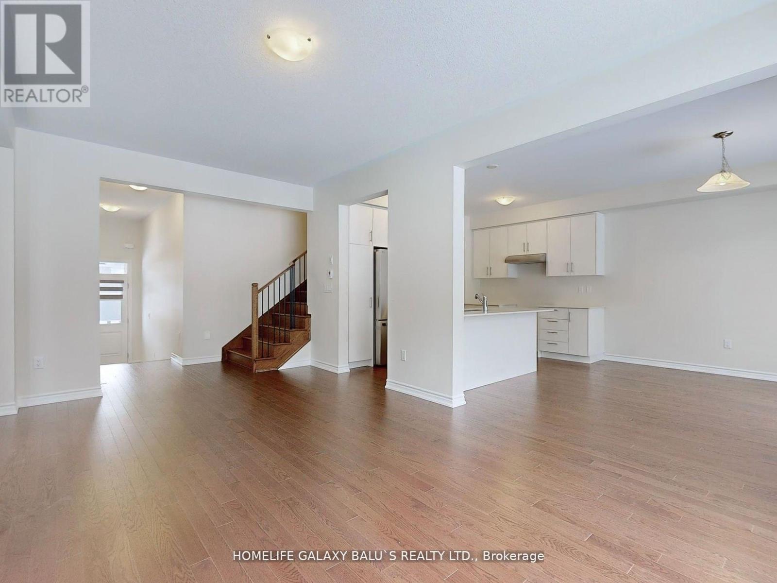 74 Gemini Drive, Barrie, Ontario  L9J 0P8 - Photo 5 - S12759602