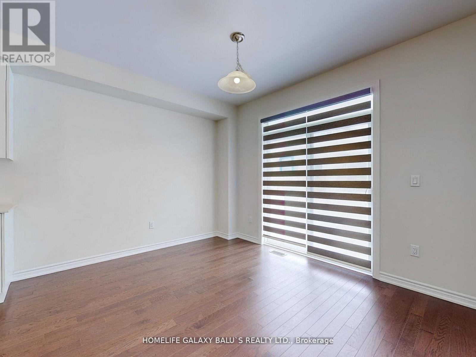 74 Gemini Drive, Barrie, Ontario  L9J 0P8 - Photo 7 - S12759602