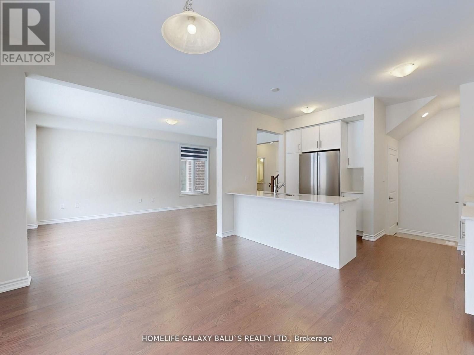 74 Gemini Drive, Barrie, Ontario  L9J 0P8 - Photo 8 - S12759602