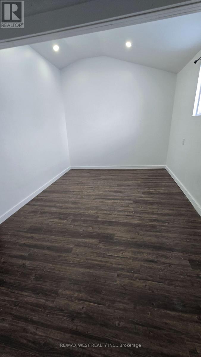 328 Little Avenue, Barrie (Painswick North), Ontario  L4N 2Z6 - Photo 9 - S12759480