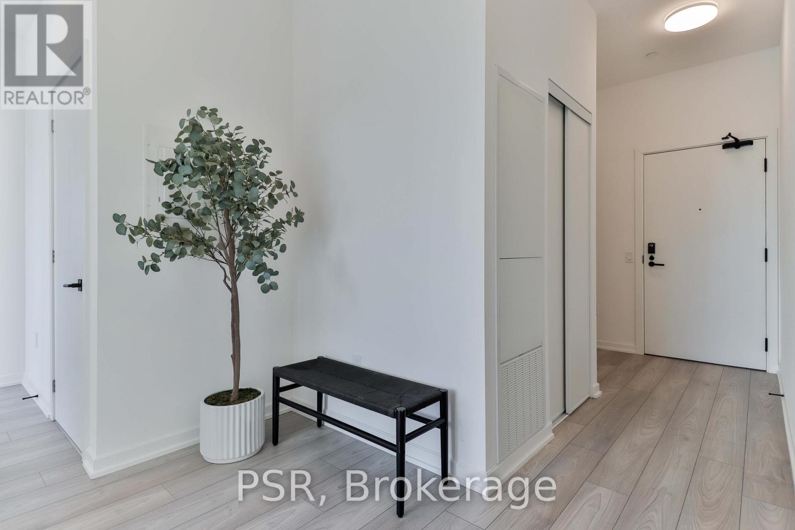 704 - 1285 Dupont Street N, Toronto, Ontario  M6H 2A6 - Photo 2 - W12759520