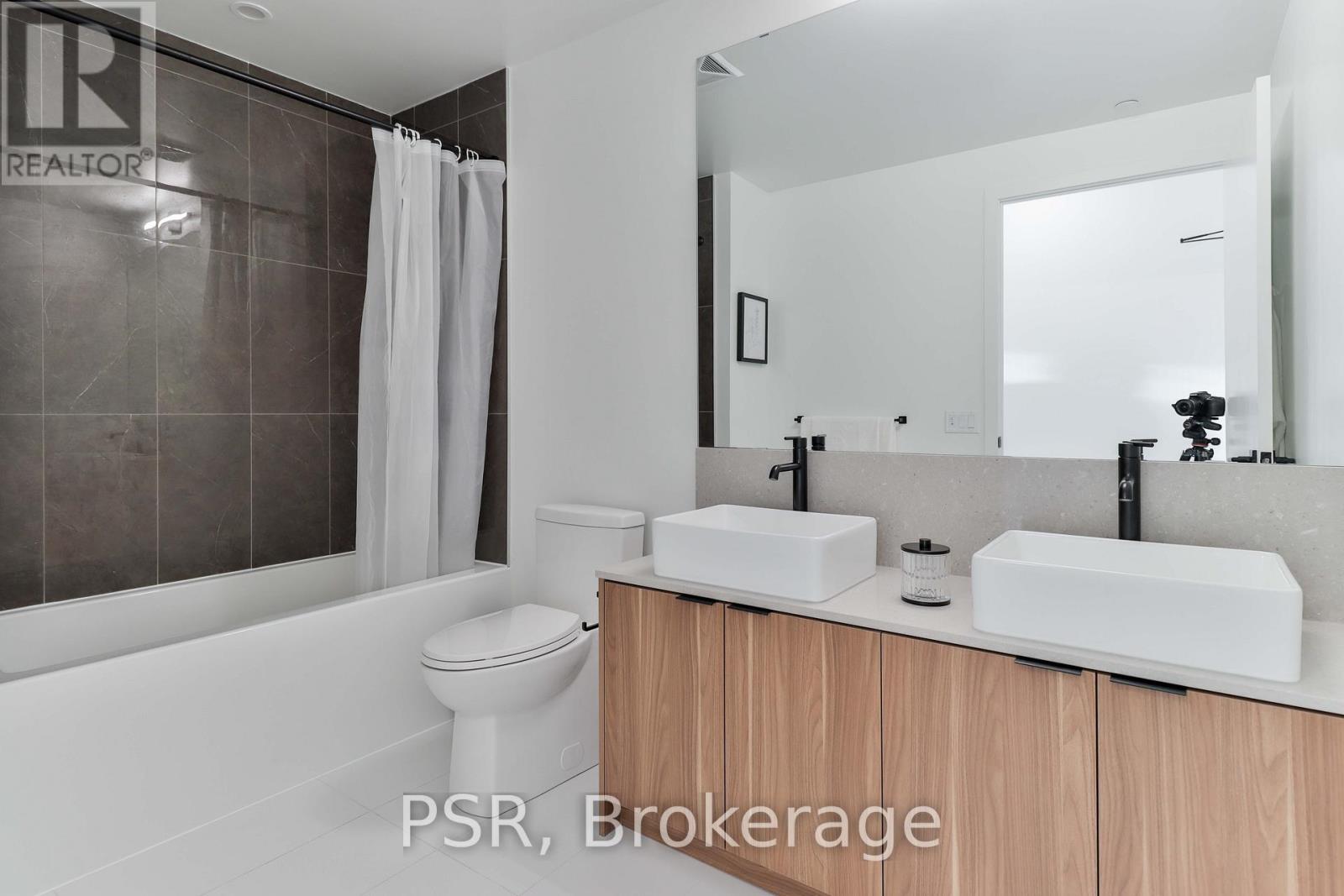 704 - 1285 Dupont Street N, Toronto, Ontario  M6H 2A6 - Photo 20 - W12759520