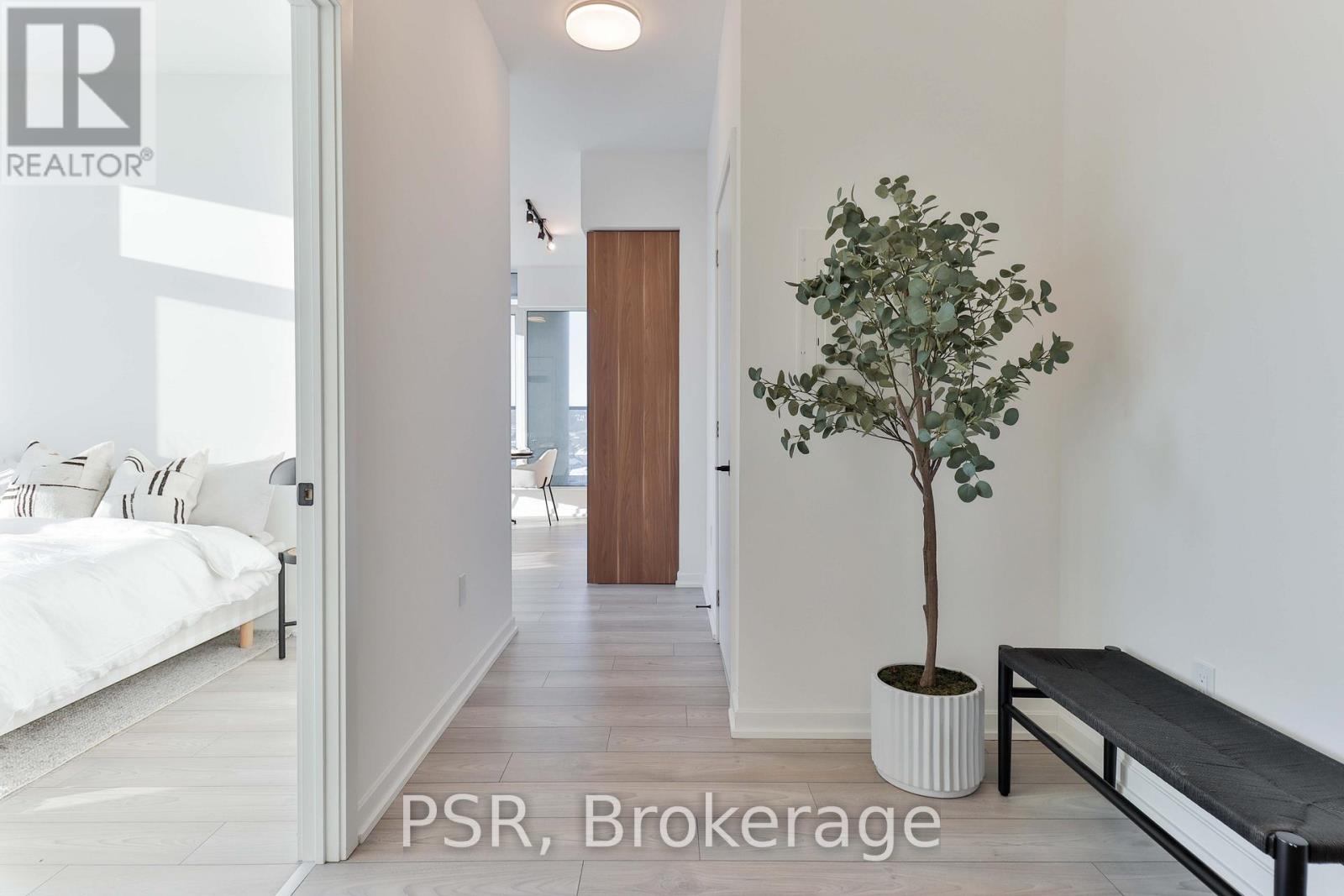 704 - 1285 Dupont Street N, Toronto, Ontario  M6H 2A6 - Photo 3 - W12759520