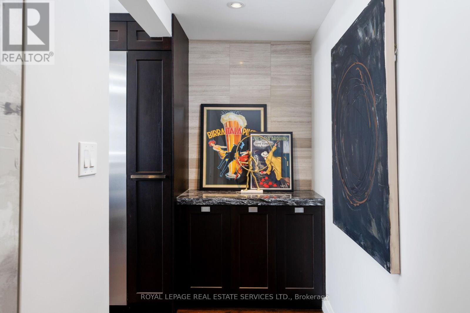 221 Richmond Rd Road, Oakville, Ontario  L6H 1L8 - Photo 14 - W12759628