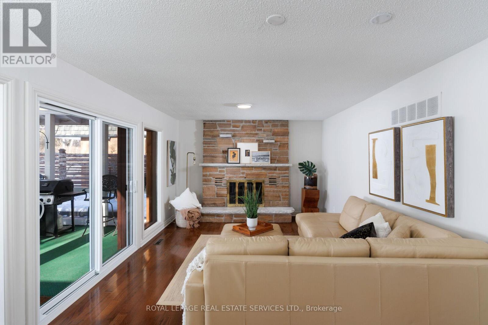 221 Richmond Rd Road, Oakville, Ontario  L6H 1L8 - Photo 17 - W12759628