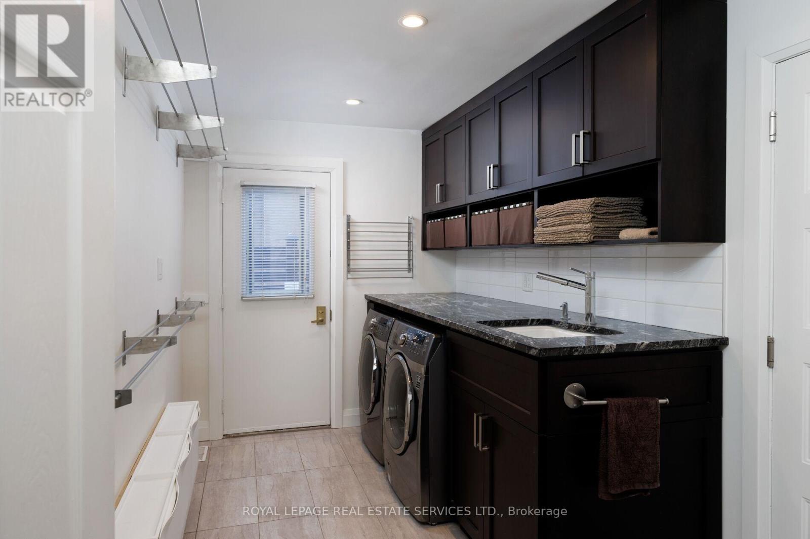 221 Richmond Rd Road, Oakville, Ontario  L6H 1L8 - Photo 24 - W12759628