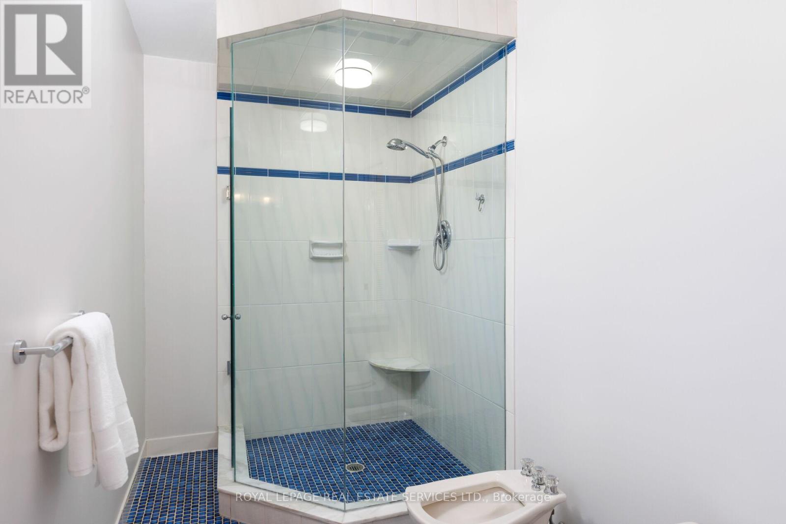 221 Richmond Rd Road, Oakville, Ontario  L6H 1L8 - Photo 31 - W12759628