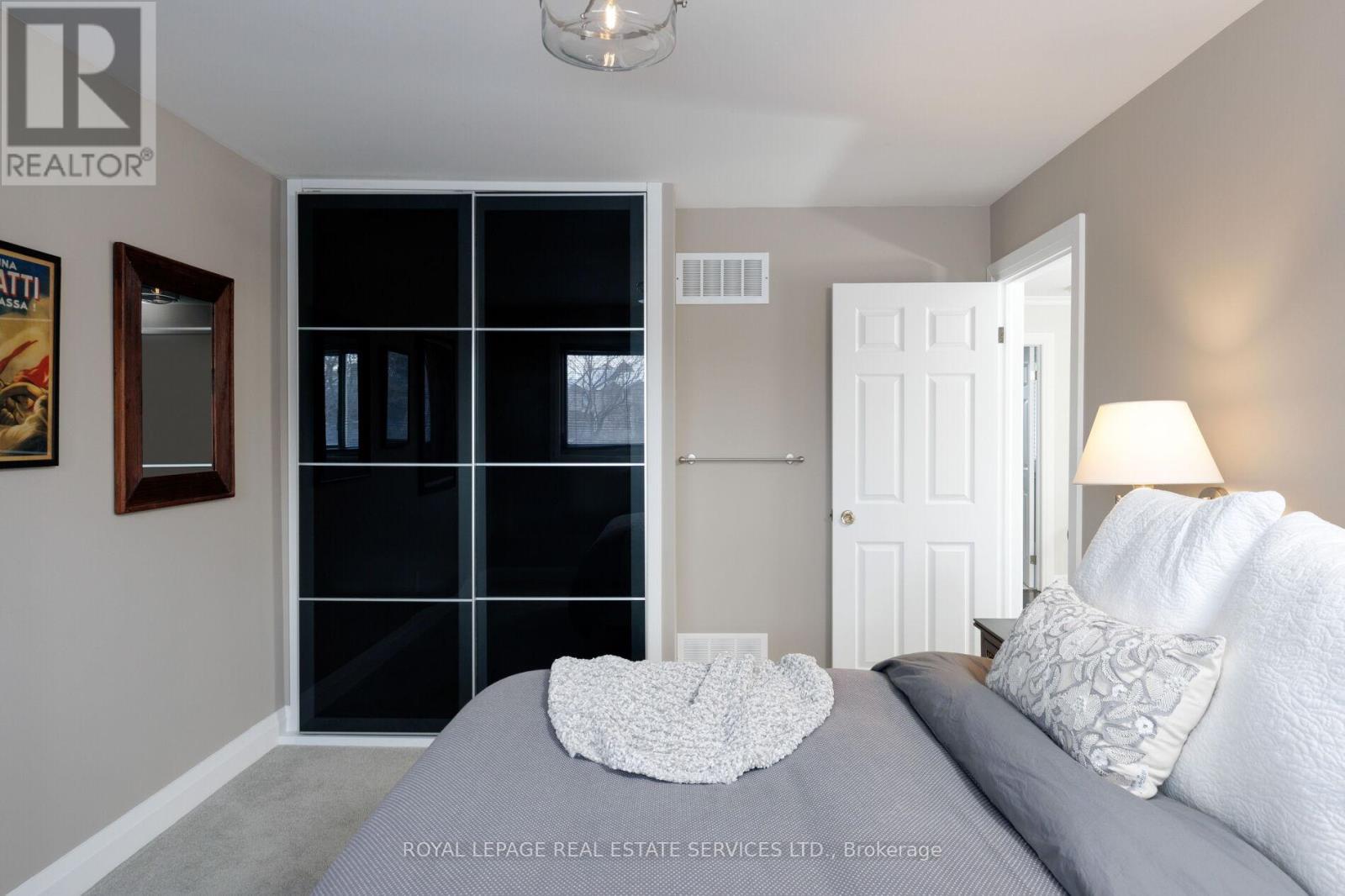 221 Richmond Rd Road, Oakville, Ontario  L6H 1L8 - Photo 34 - W12759628