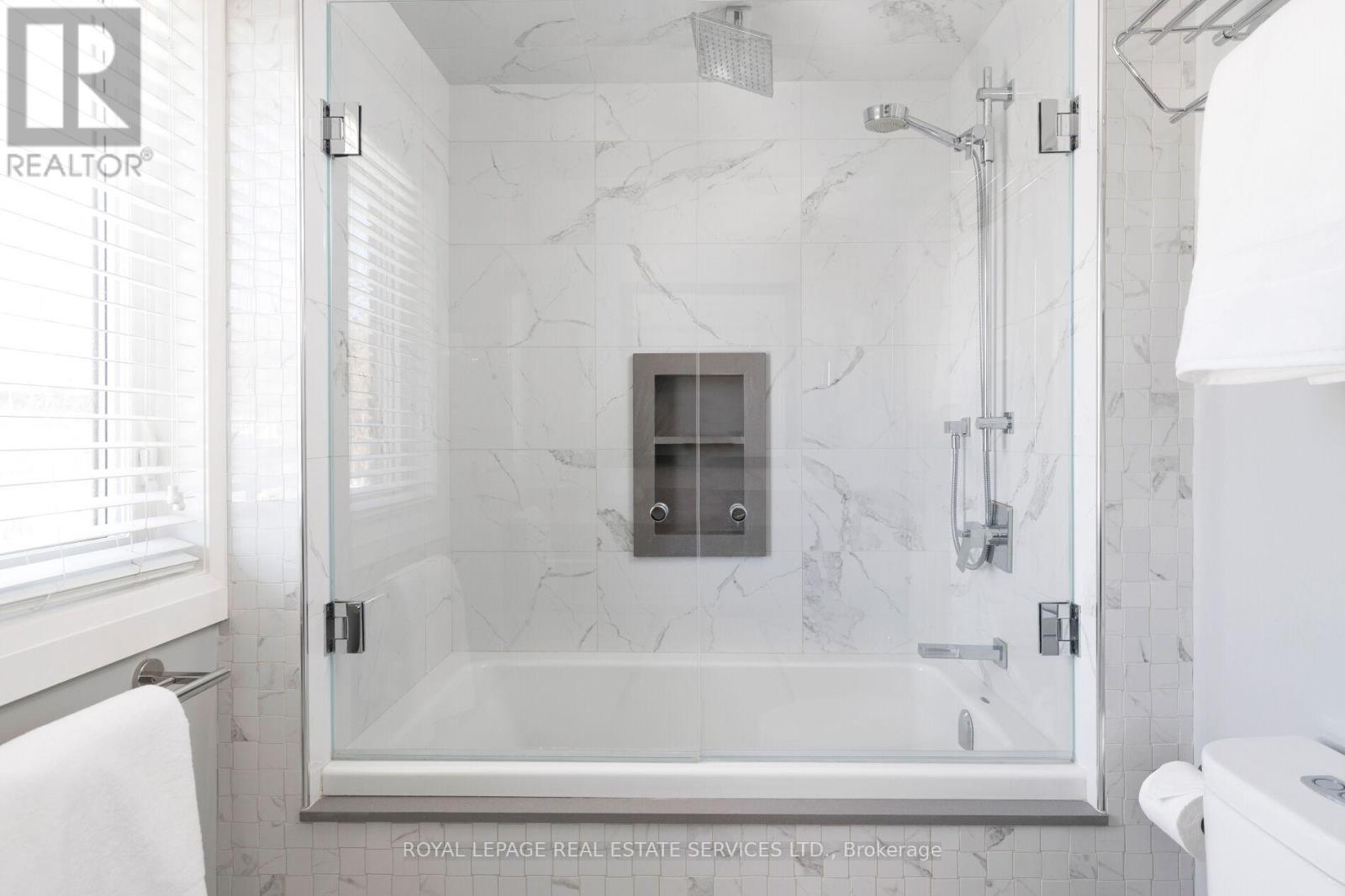 221 Richmond Rd Road, Oakville, Ontario  L6H 1L8 - Photo 38 - W12759628