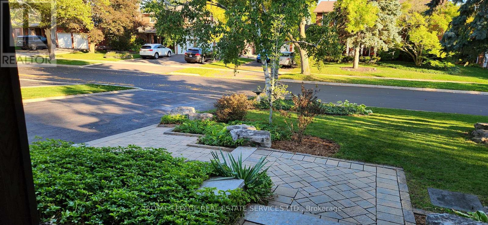 221 Richmond Rd Road, Oakville, Ontario  L6H 1L8 - Photo 46 - W12759628