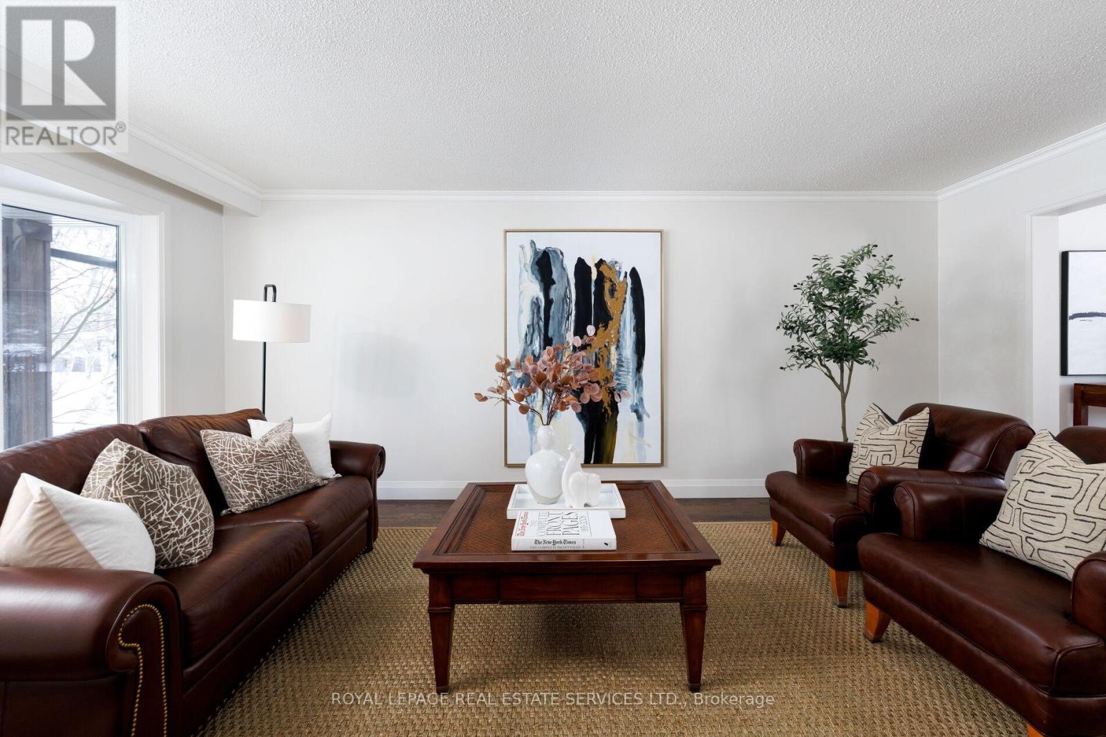 221 Richmond Rd Road, Oakville, Ontario  L6H 1L8 - Photo 6 - W12759628