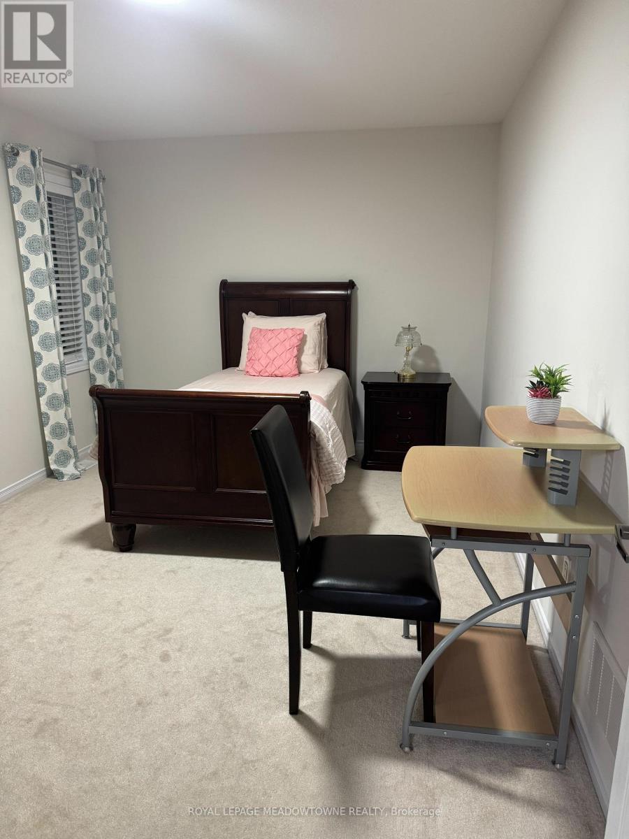 Room - 30 Iguana Trail, Brampton, Ontario  L7A 4N2 - Photo 2 - W12759640