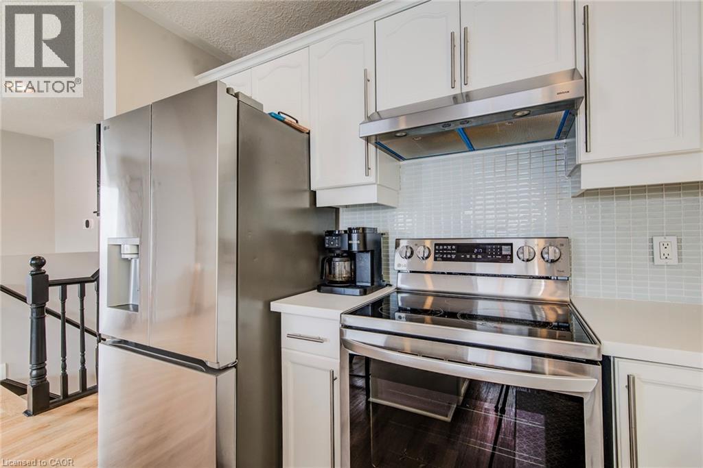 84 Walsh Crescent, Stratford, Ontario  N5A 7X8 - Photo 12 - 40802528