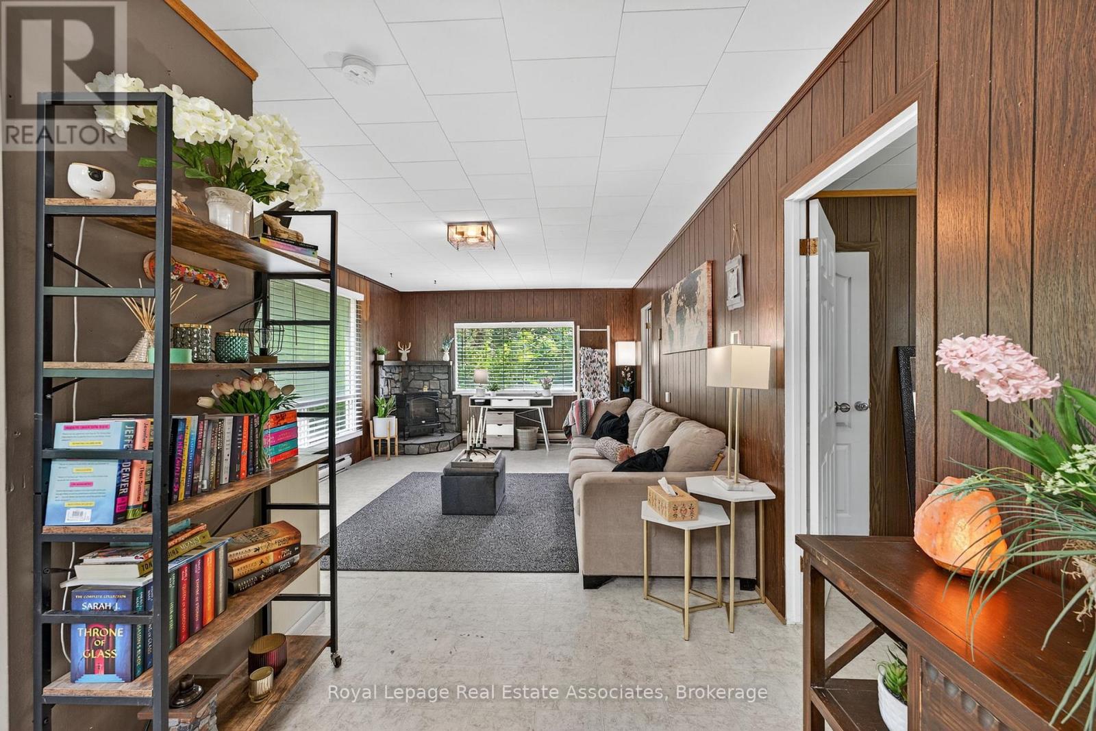 17377 35 Highway, Algonquin Highlands, Ontario  K0M 1S0 - Photo 18 - X12759490