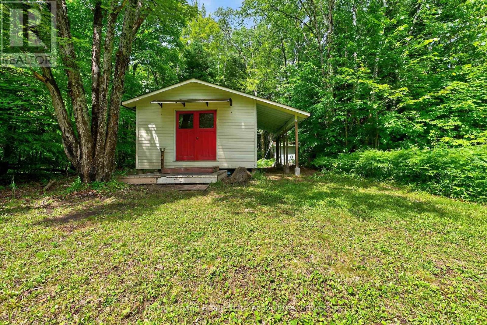 17377 35 Highway, Algonquin Highlands, Ontario  K0M 1S0 - Photo 32 - X12759490