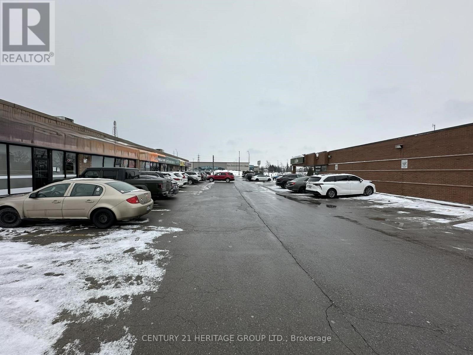 66 Mall Road, Hamilton, Ontario  L8V 5B9 - Photo 2 - X12759606