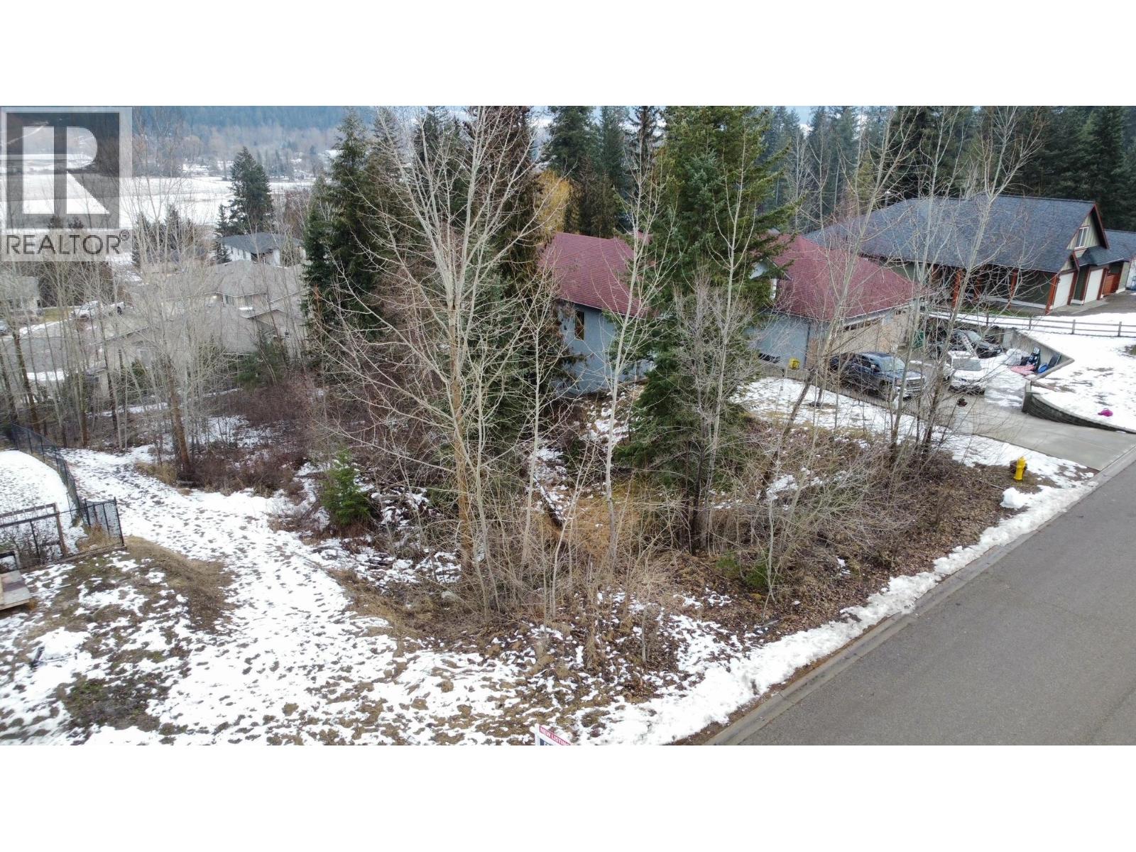 2557 Cedar Ridge Court, Lumby, British Columbia  V0E 2G5 - Photo 3 - 10374388