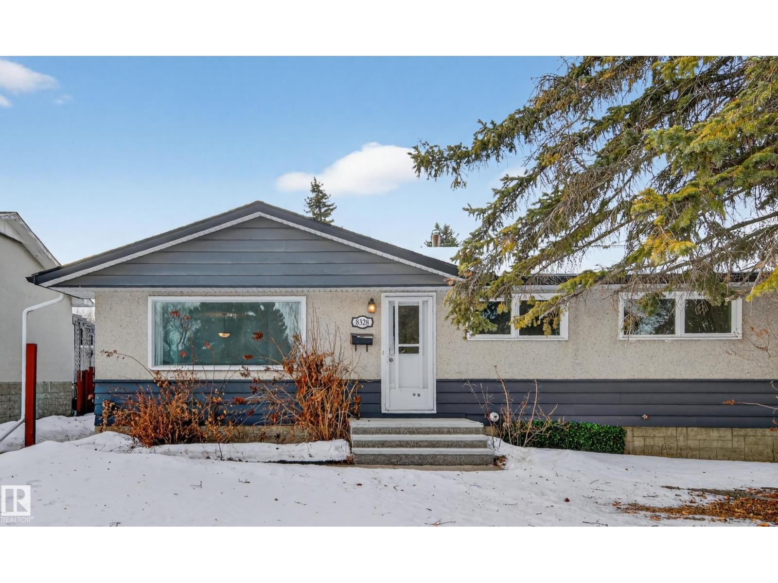 8328 164 St Nw, Edmonton, Alberta  T5R 2P8 - Photo 2 - E4471759