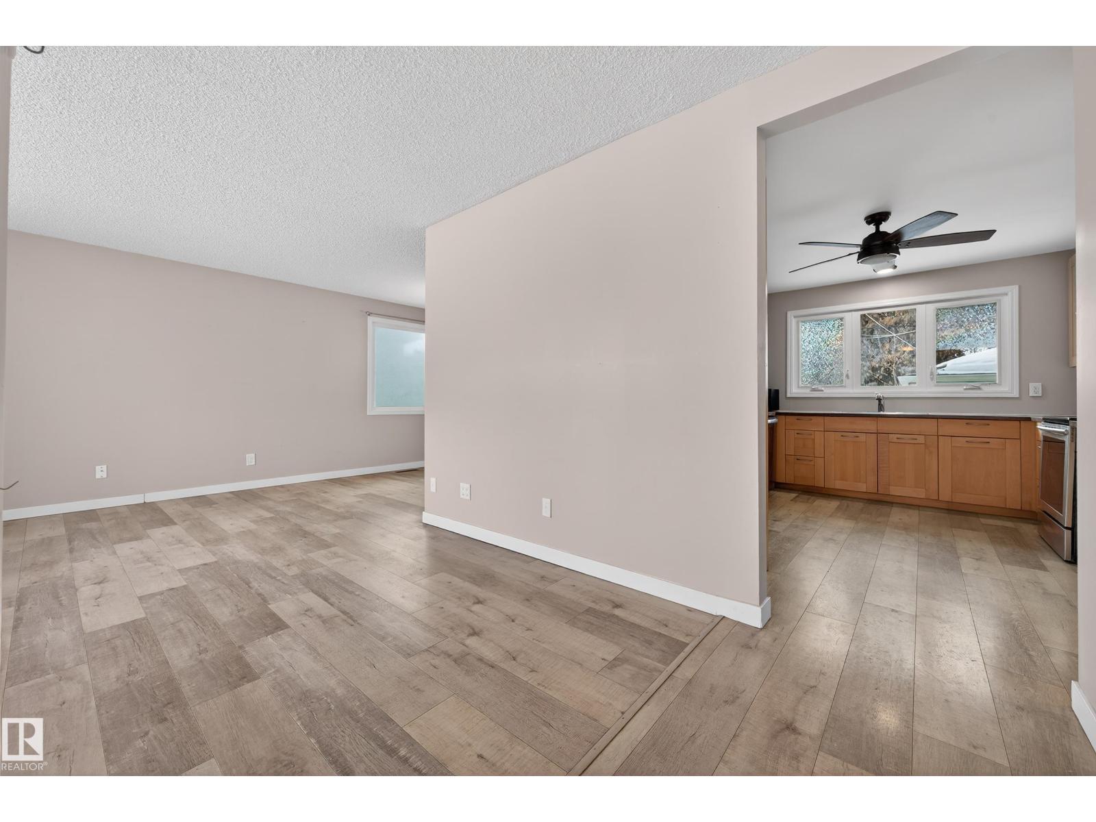 8328 164 St Nw, Edmonton, Alberta  T5R 2P8 - Photo 3 - E4471759