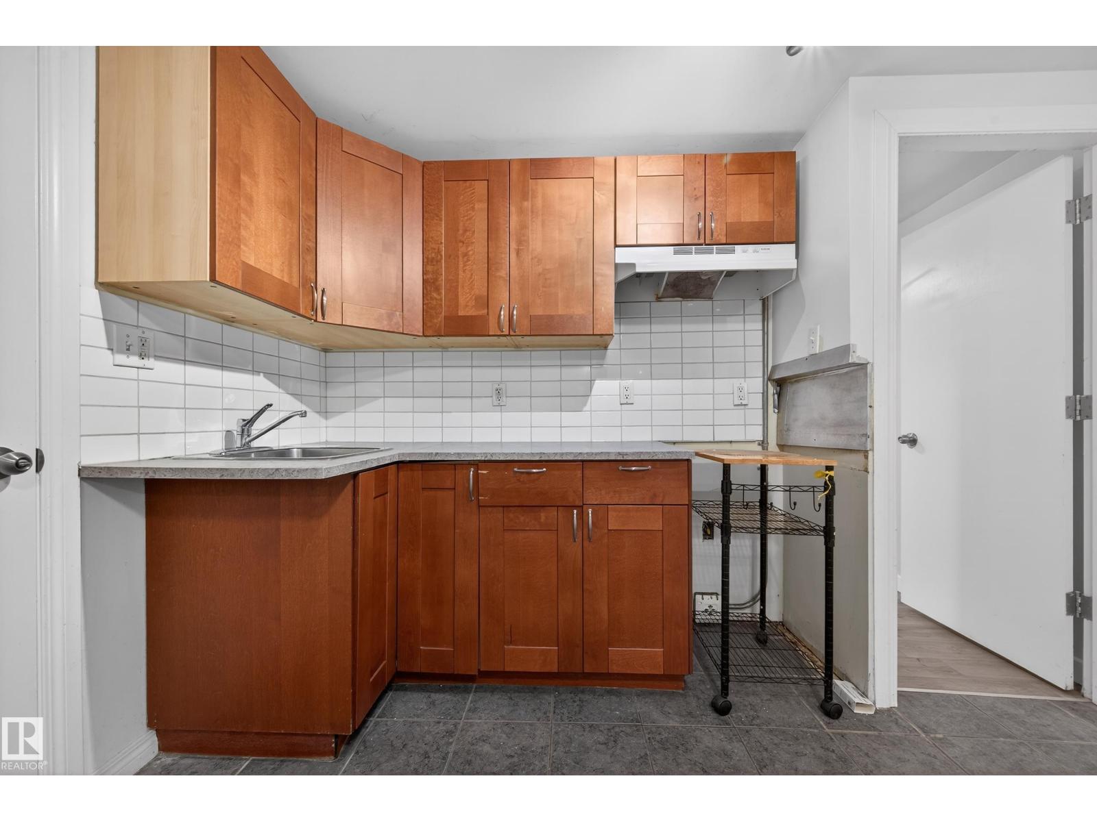 8328 164 St Nw, Edmonton, Alberta  T5R 2P8 - Photo 23 - E4471759