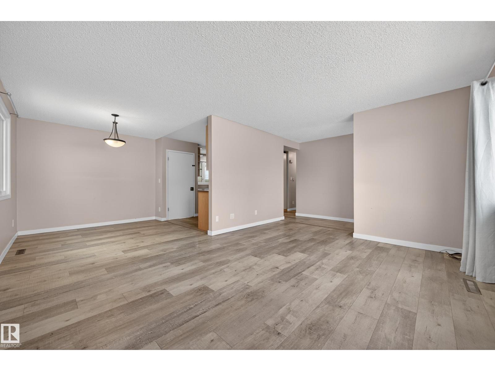8328 164 St Nw, Edmonton, Alberta  T5R 2P8 - Photo 7 - E4471759