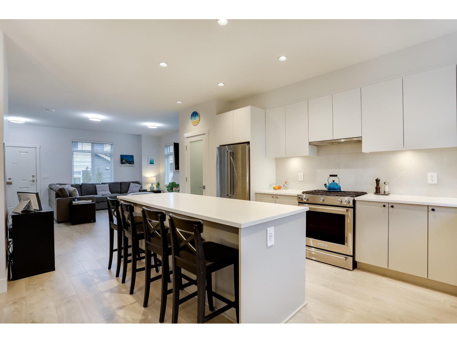 118 2070 Oak Meadows Drive, Surrey, British Columbia  V3Z 1J1 - Photo 13 - R3084550