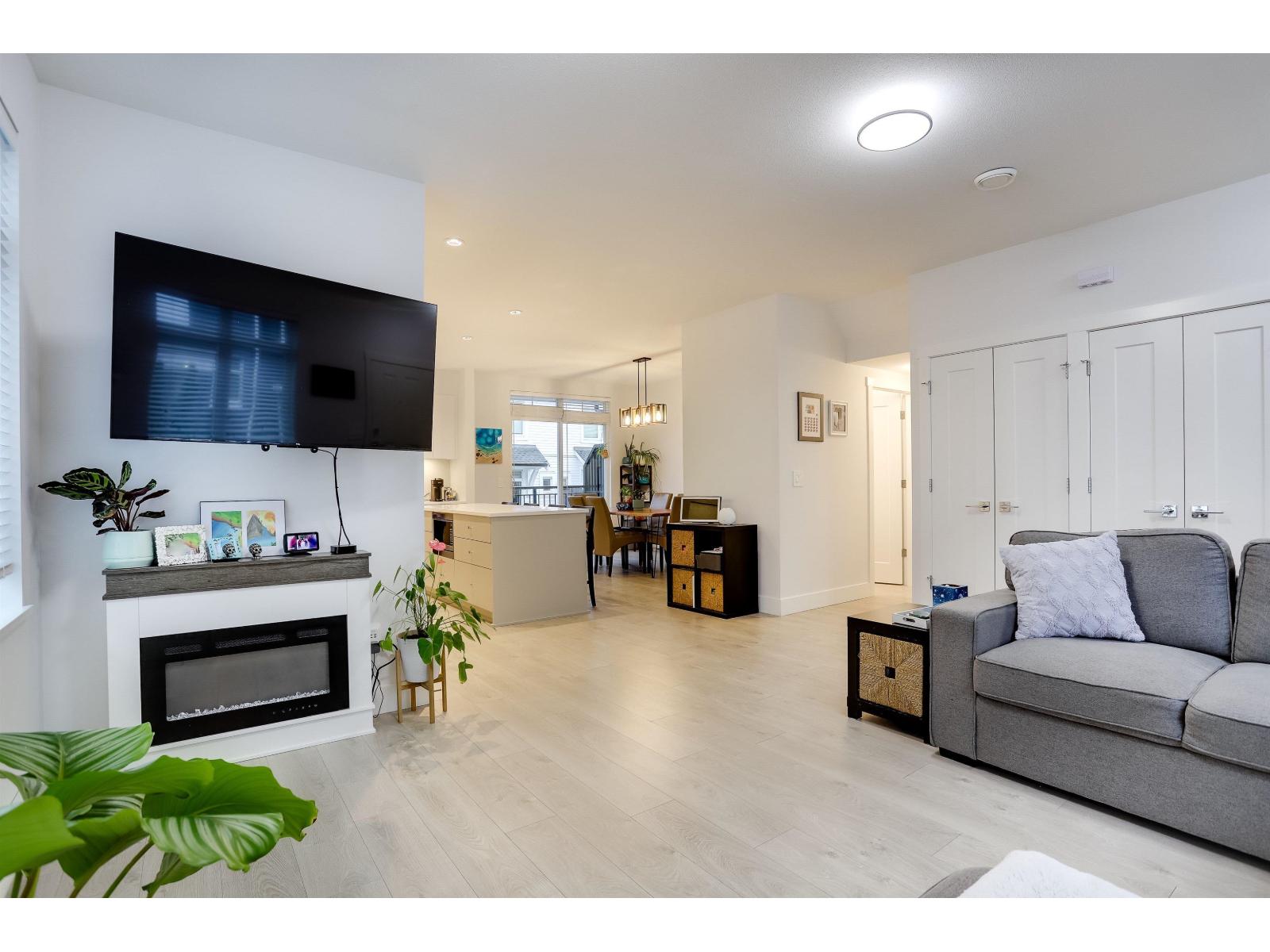 118 2070 Oak Meadows Drive, Surrey, British Columbia  V3Z 1J1 - Photo 7 - R3084550