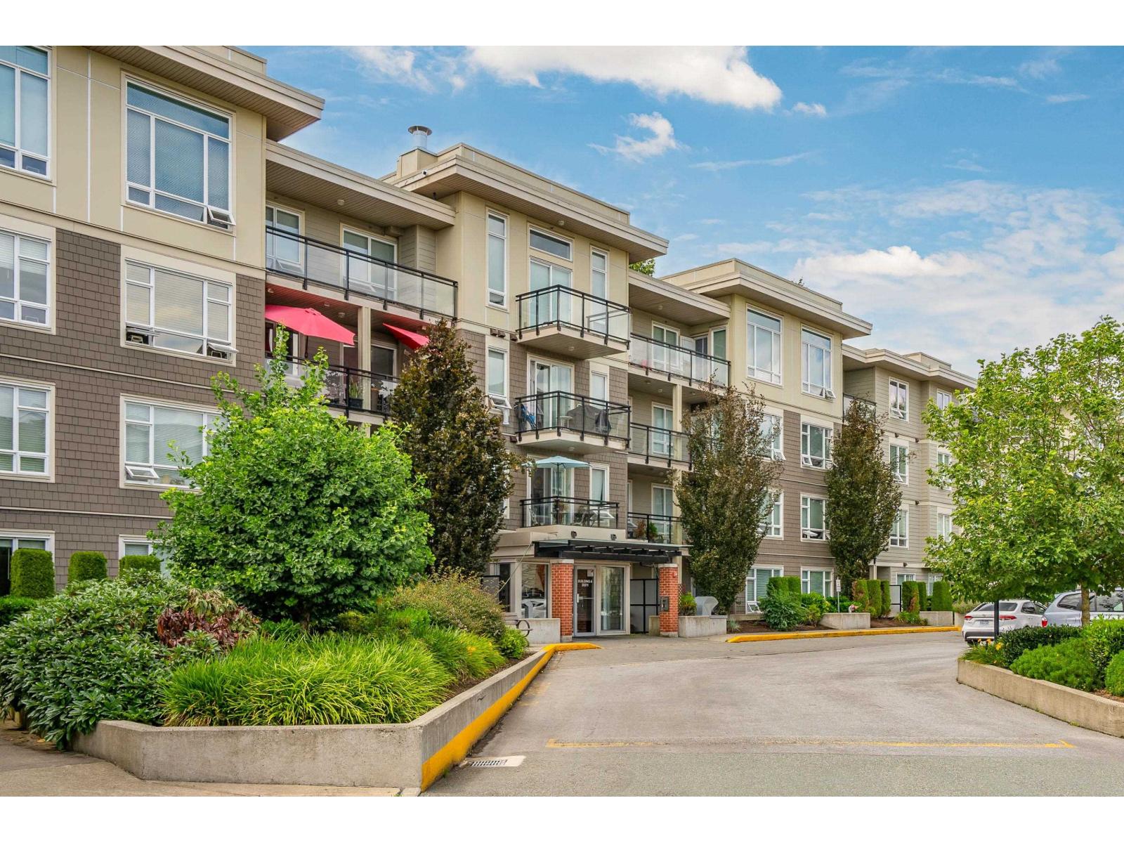 A401 20211 66 AVENUE, Langley, British Columbia