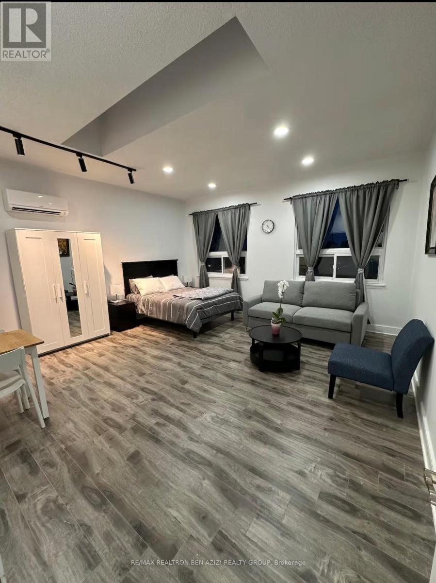 Studio - 14 Wyvern Road, Toronto, Ontario  M2K 2K4 - Photo 3 - C12759424