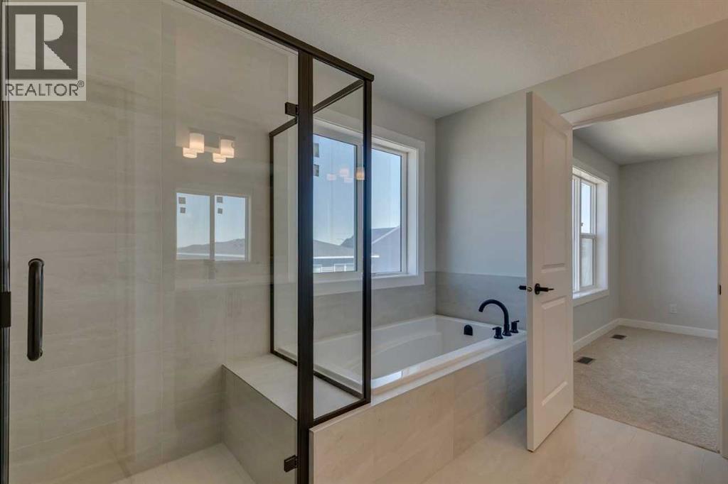 92 Amblefield Grove Nw, Calgary, Alberta  T3P 2L4 - Photo 7 - A2278305