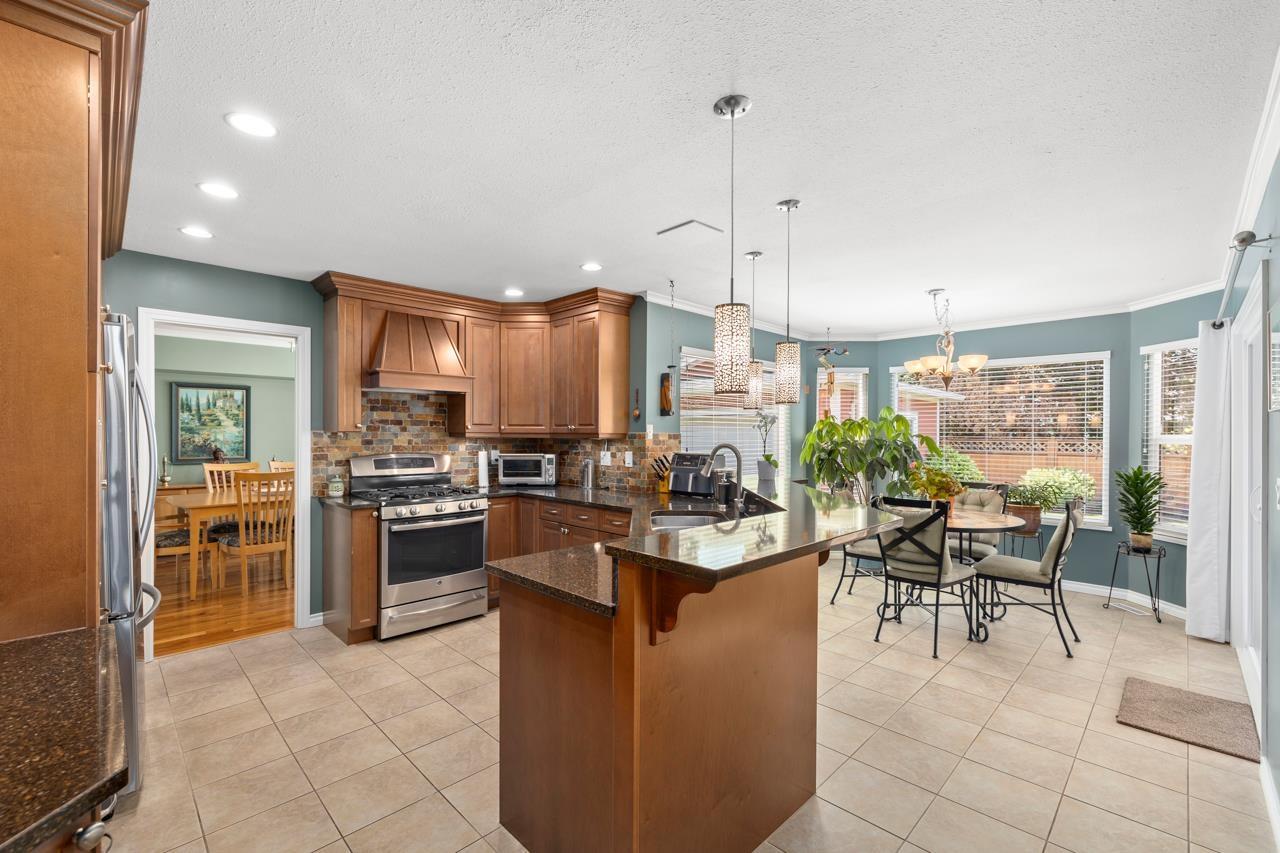 4863 209 Street, Langley, British Columbia  V3A 8V4 - Photo 9 - R3086775