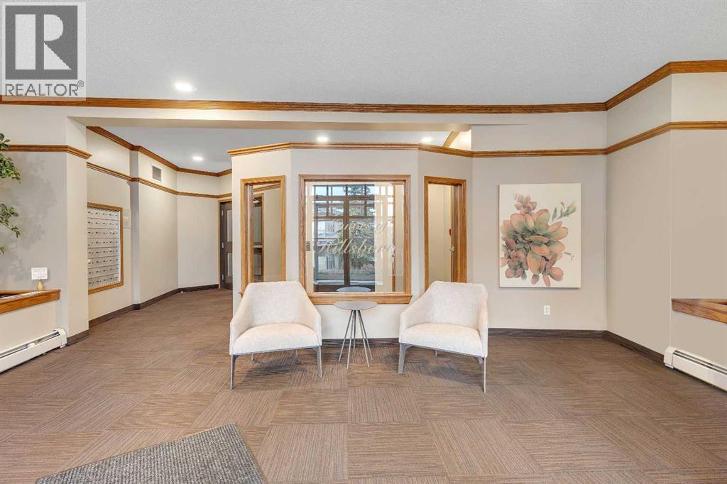 107, 108 Edgeridge Terrace Nw, Calgary, Alberta  T3A 6C4 - Photo 3 - A2277484