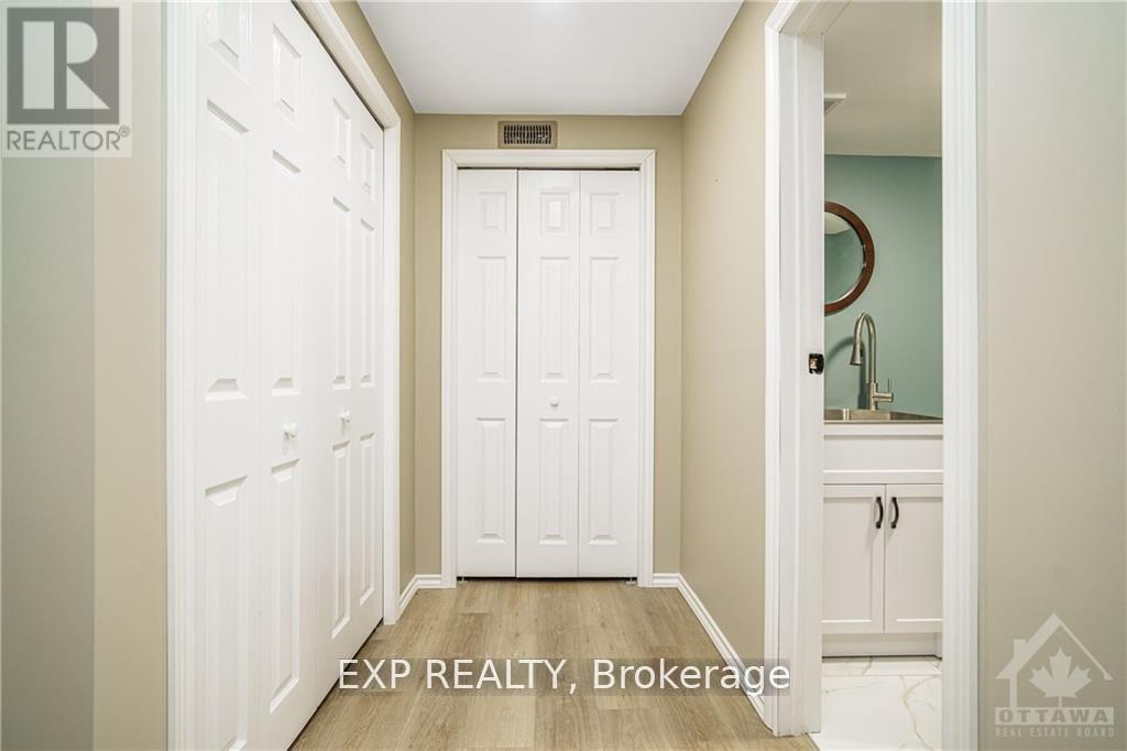 112 Grovemont Drive, Ottawa, Ontario  K2G 6Z4 - Photo 15 - X12759674